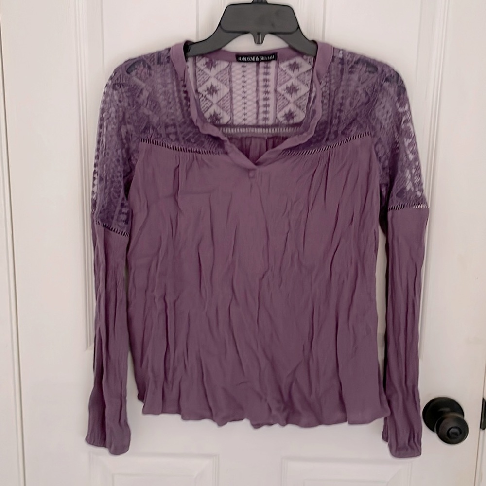 Harlowe & Graham Lace Detail Split Neck Blouse